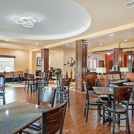 Best Western Plus Goliad Inn & Suites Экстерьер фото