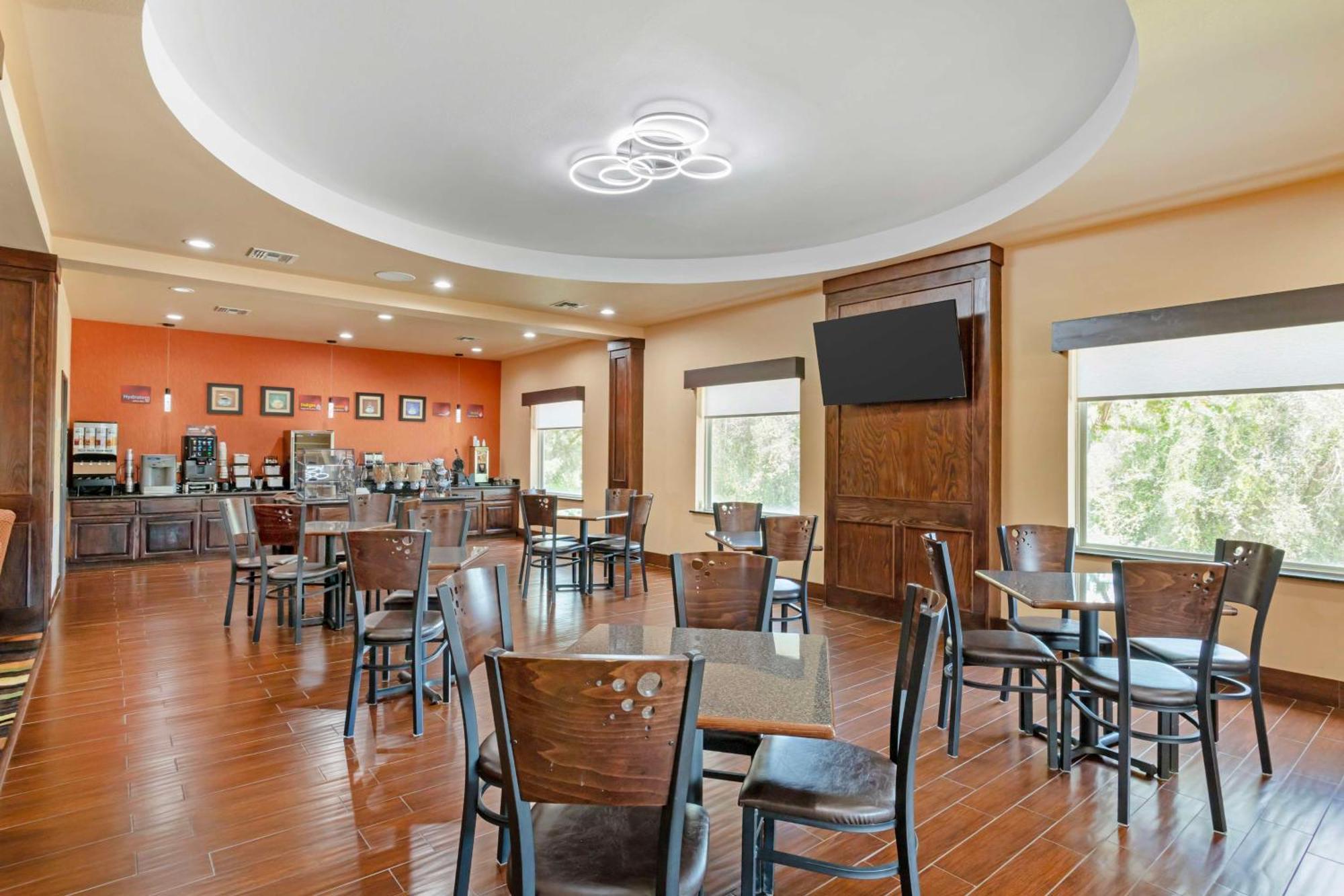 Best Western Plus Goliad Inn & Suites Экстерьер фото