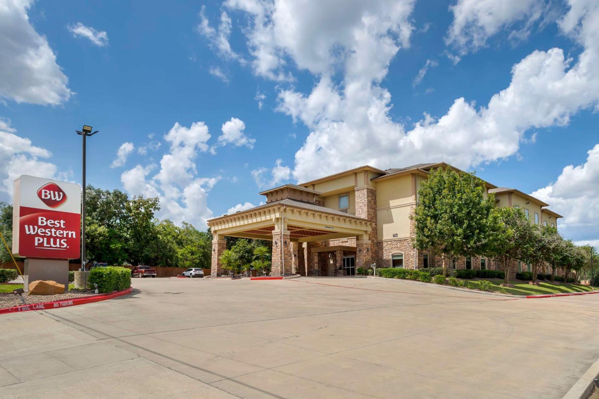 Best Western Plus Goliad Inn & Suites Экстерьер фото